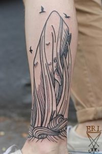 фото тату рыба кит от 07.12.2017 №082 - fish whale tattoo - tattoo-photo.ru