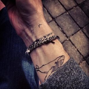 фото тату рыба кит от 07.12.2017 №083 - fish whale tattoo - tattoo-photo.ru