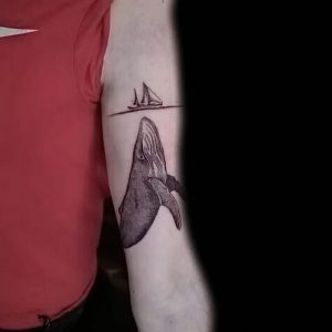 фото тату рыба кит от 07.12.2017 №088 - fish whale tattoo - tattoo-photo.ru