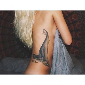 фото тату рыба кит от 07.12.2017 №089 - fish whale tattoo - tattoo-photo.ru