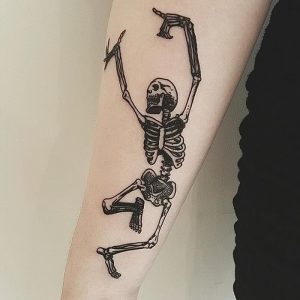 фото тату скелет от 28.12.2017 №066 - tattoo skeleton - tattoo-photo.ru