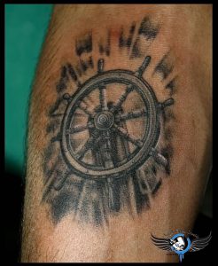 фото тату штурвал от 09.12.2017 №003 - tattoo steering wheel - tattoo-photo.ru