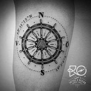 фото тату штурвал от 09.12.2017 №020 - tattoo steering wheel - tattoo-photo.ru