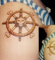 фото тату штурвал от 09.12.2017 №058 — tattoo steering wheel — tattoo-photo.ru