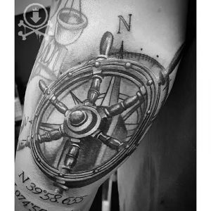 фото тату штурвал от 09.12.2017 №076 - tattoo steering wheel - tattoo-photo.ru