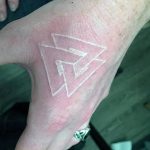 фото Белые тату от 19.02.2018 №005 - White Tattoo - tattoo-photo.ru