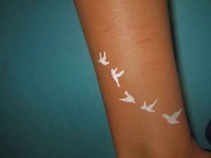 фото Белые тату от 19.02.2018 №113 - White Tattoo - tattoo-photo.ru
