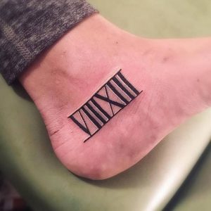 фото тату Римские цифры от 27.02.2018 №094 - tattoos Roman numerals - tattoo-photo.ru