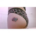 фото тату на ягодицах от 13.03.2018 №045 - tattoos on the buttocks - tattoo-photo.ru