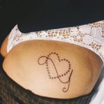 фото тату на ягодицах от 13.03.2018 №072 - tattoos on the buttocks - tattoo-photo.ru