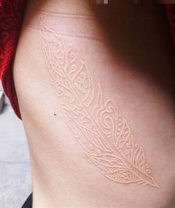 фото Белые тату от 19.02.2018 №150 - White Tattoo - tattoo-photo.ru