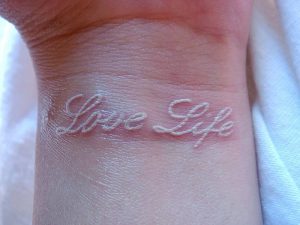 фото Белые тату от 19.02.2018 №160 - White Tattoo - tattoo-photo.ru