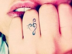 фото музыкальные тату от 08.03.2018 №043 - Musical Tattoos - tattoo-photo.ru