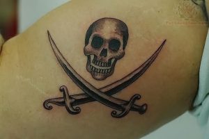 фото тату Веселый Роджер от 03.01.2018 №050 - tattoo Jolly Roger - tattoo-photo.ru