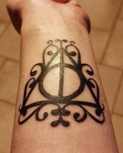 фото тату Дары Смерти от 20.02.2018 №076 - Deathly Tattoo - tattoo-photo.ru