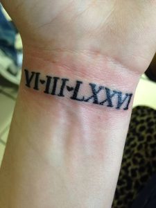 фото тату Римские цифры от 27.02.2018 №074 - tattoos Roman numerals - tattoo-photo.ru