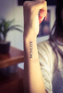 фото тату Римские цифры от 27.02.2018 №077 - tattoos Roman numerals - tattoo-photo.ru