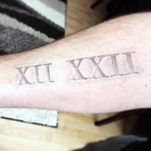 фото тату Римские цифры от 27.02.2018 №082 - tattoos Roman numerals - tattoo-photo.ru