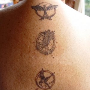 фото тату Сойка Пересмешница от 03.01.2018 №014 - Tattoo MOCKINGJAY - tattoo-photo.ru