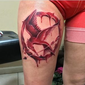 фото тату Сойка Пересмешница от 03.01.2018 №055 - Tattoo MOCKINGJAY - tattoo-photo.ru