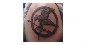 фото тату Сойка Пересмешница от 03.01.2018 №106 - Tattoo MOCKINGJAY - tattoo-photo.ru