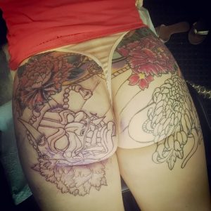 фото тату на ягодицах от 13.03.2018 №007 - tattoos on the buttocks - tattoo-photo.ru