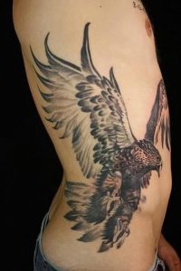 фото тату ястреб от 27.01.2018 №039 - tattoo hawk - tattoo-photo.ru