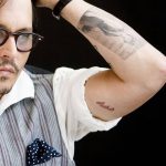 фото Тату Джонни Деппа от 15.04.2018 №043 - Tattoo Johnny Depp - tattoo-photo.ru