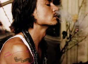 фото Тату Джонни Деппа от 15.04.2018 №044 - Tattoo Johnny Depp - tattoo-photo.ru