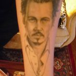 фото Тату Джонни Деппа от 15.04.2018 №048 - Tattoo Johnny Depp - tattoo-photo.ru