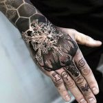 фото Тату на кисти руки от 13.04.2018 №089 - Tattoo on the hand - tattoo-photo.ru