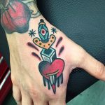 фото Тату на кисти руки от 13.04.2018 №110 - Tattoo on the hand - tattoo-photo.ru