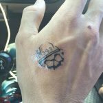 фото Тату на кисти руки от 13.04.2018 №160 - Tattoo on the hand - tattoo-photo.ru