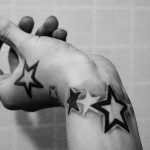 фото Тату на кисти руки от 13.04.2018 №190 - Tattoo on the hand - tattoo-photo.ru