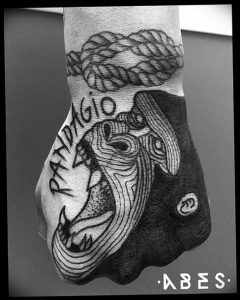 фото тату горилла от 27.03.2018 №004 - gorilla tattoo - tattoo-photo.ru