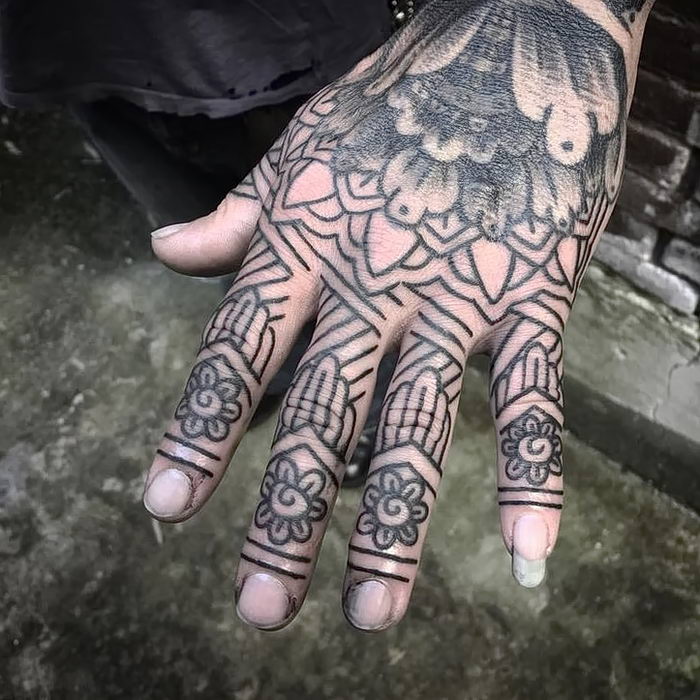 фото Тату на кисти руки от 13.04.2018 №069 Tattoo on the hand