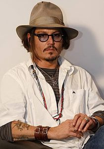 фото Тату Джонни Деппа от 15.04.2018 №017 - Tattoo Johnny Depp - tattoo-photo.ru