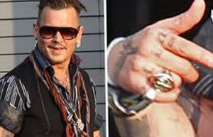 фото Тату Джонни Деппа от 15.04.2018 №032 - Tattoo Johnny Depp - tattoo-photo.ru