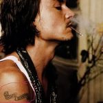 фото Тату Джонни Деппа от 15.04.2018 №044 - Tattoo Johnny Depp - tattoo-photo.ru