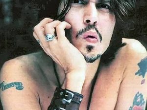фото Тату Джонни Деппа от 15.04.2018 №072 - Tattoo Johnny Depp - tattoo-photo.ru