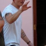 фото Тату Джонни Деппа от 15.04.2018 №077 - Tattoo Johnny Depp - tattoo-photo.ru