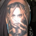 фото Тату Джонни Деппа от 15.04.2018 №105 - Tattoo Johnny Depp - tattoo-photo.ru