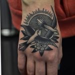 фото Тату на кисти руки от 13.04.2018 №010 - Tattoo on the hand - tattoo-photo.ru