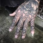 фото Тату на кисти руки от 13.04.2018 №069 - Tattoo on the hand - tattoo-photo.ru