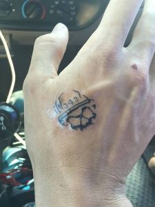 фото Тату на кисти руки от 13.04.2018 №160 - Tattoo on the hand - tattoo-photo.ru
