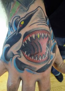 фото Тату на кисти руки от 13.04.2018 №266 - Tattoo on the hand - tattoo-photo.ru