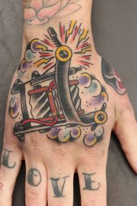 фото Тату на кисти руки от 13.04.2018 №275 - Tattoo on the hand - tattoo-photo.ru