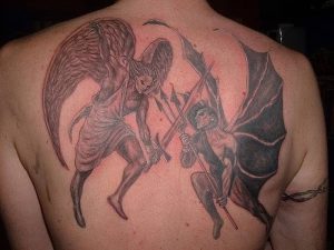 фото тату ангел и демон от 11.04.2018 №049 - tattoo angel and demon - tattoo-photo.ru