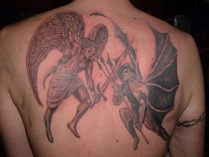 фото тату ангел и демон от 11.04.2018 №050 - tattoo angel and demon - tattoo-photo.ru