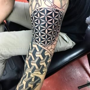 фото тату геометрия от 11.04.2018 №035 - tattoo geometry - tattoo-photo.ru